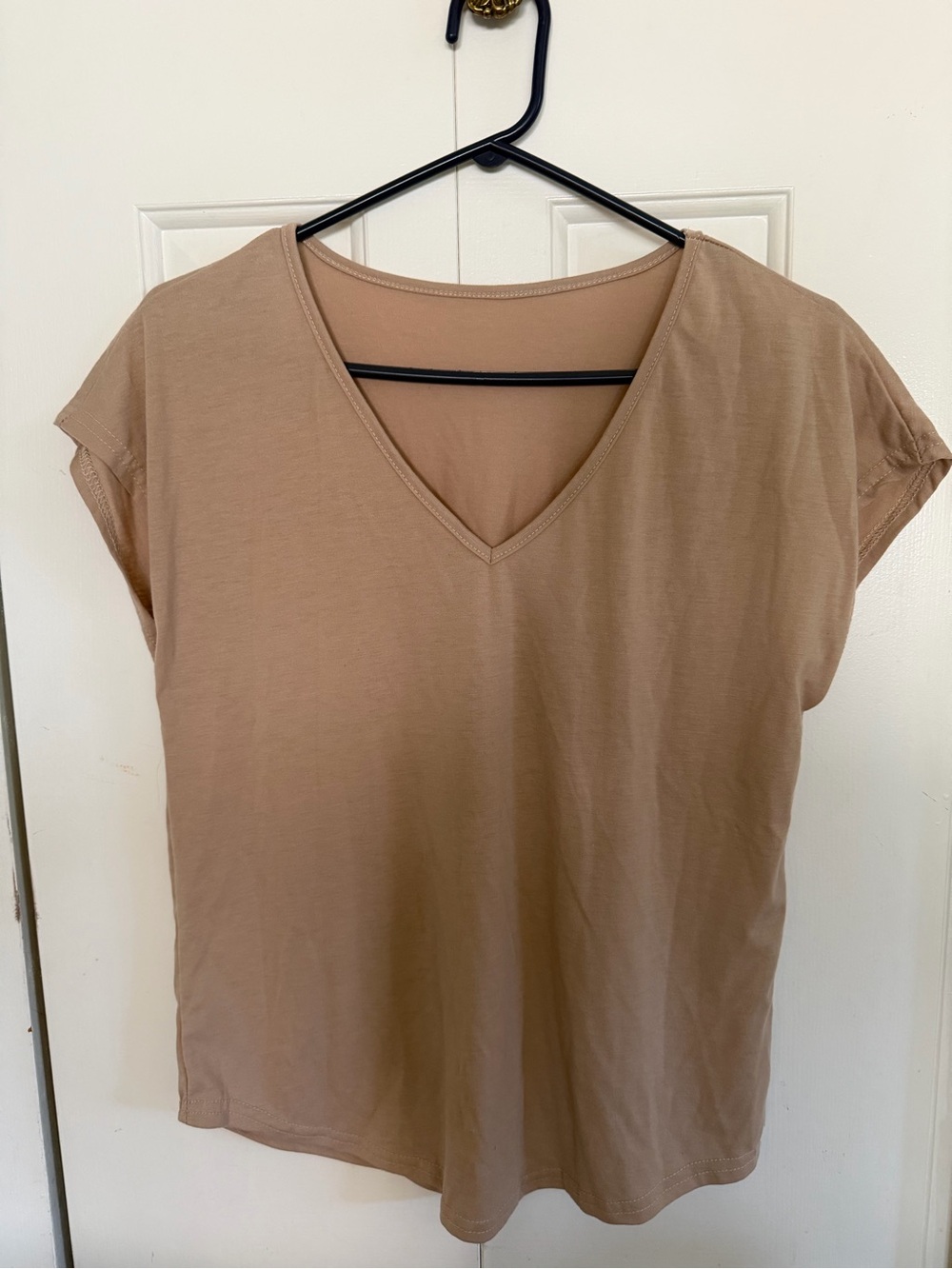 SHEIN Tan V-Neck Short Sleeve Tee